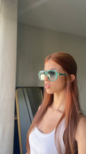 Load image into Gallery viewer, Óculos S 8068 Verde transparente