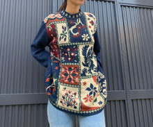Load image into Gallery viewer, Camisola patchwork floral